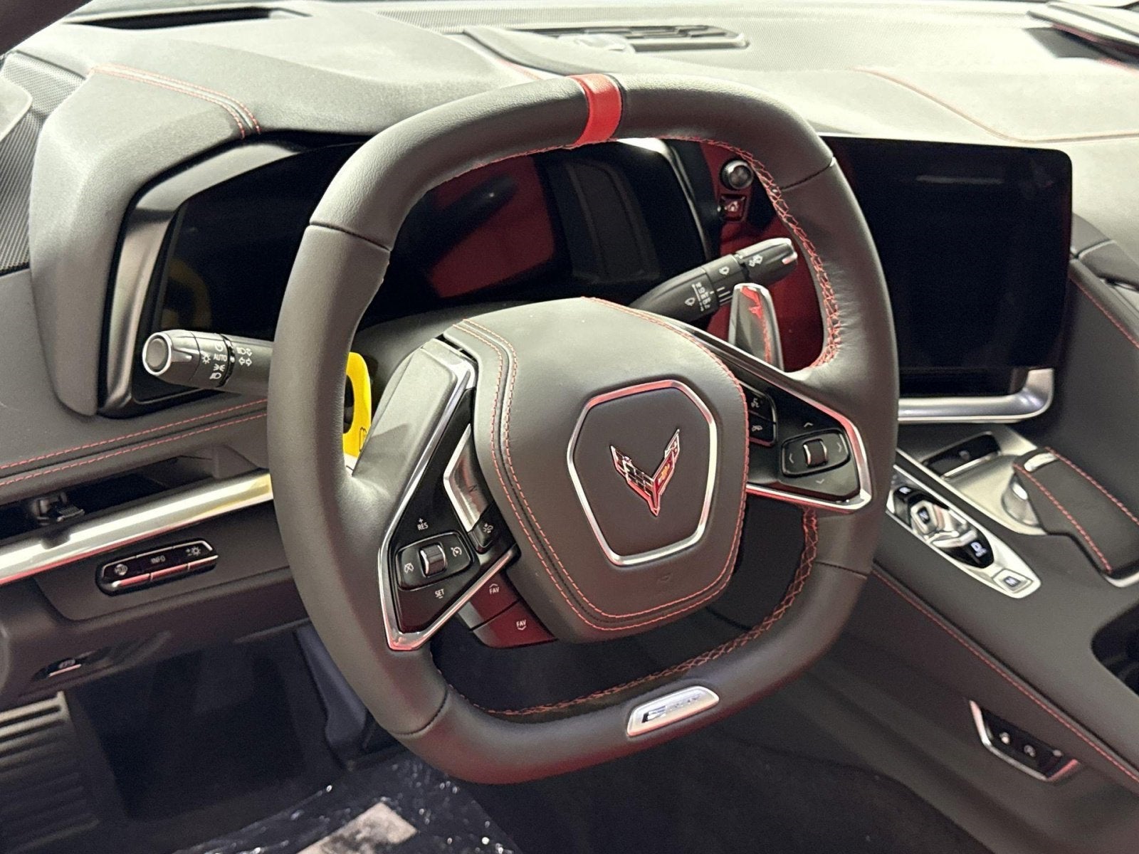 2025 Chevrolet Corvette E-Ray 1LZ