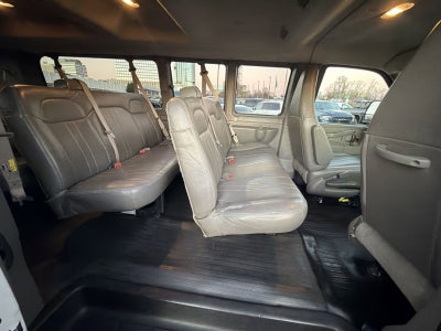 2024 Chevrolet Express Passenger 3500 1LS