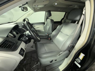 2011 Volkswagen Routan SE