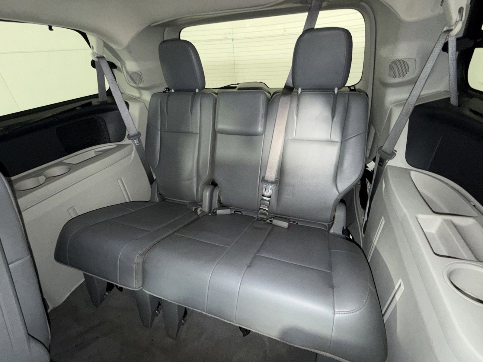 2011 Volkswagen Routan SE
