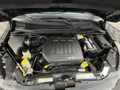 2011 Volkswagen Routan SE