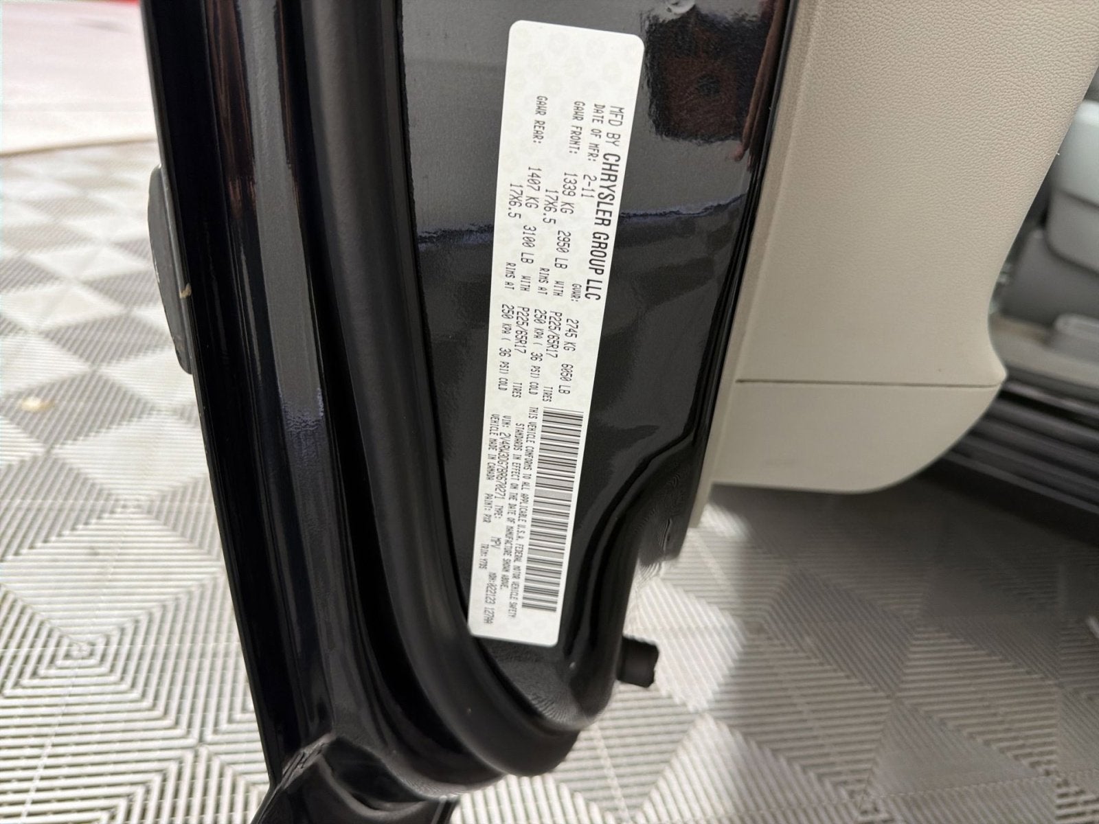 2011 Volkswagen Routan SE