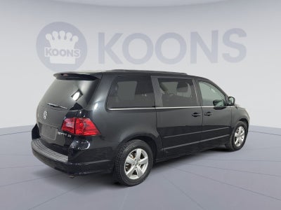2011 Volkswagen Routan SE