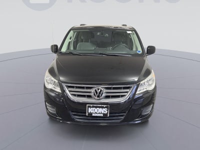 2011 Volkswagen Routan SE