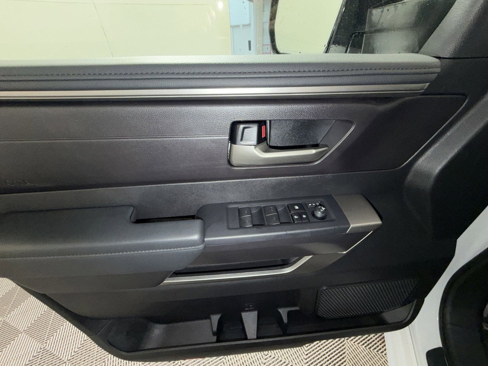 2023 Toyota Tundra 4WD SR5