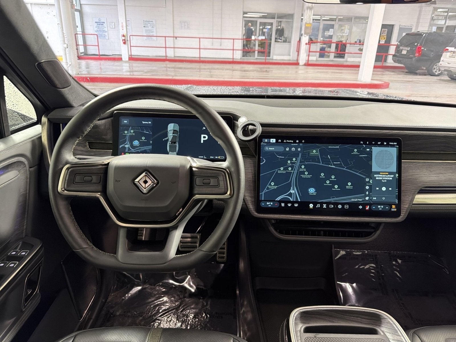 2022 RIVIAN R1T Adventure Package