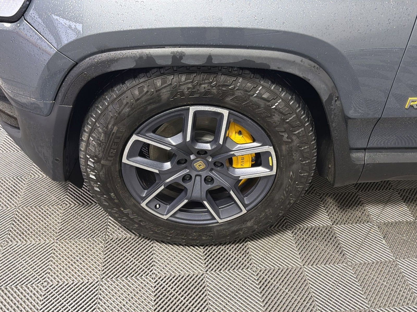 2022 RIVIAN R1T Adventure Package