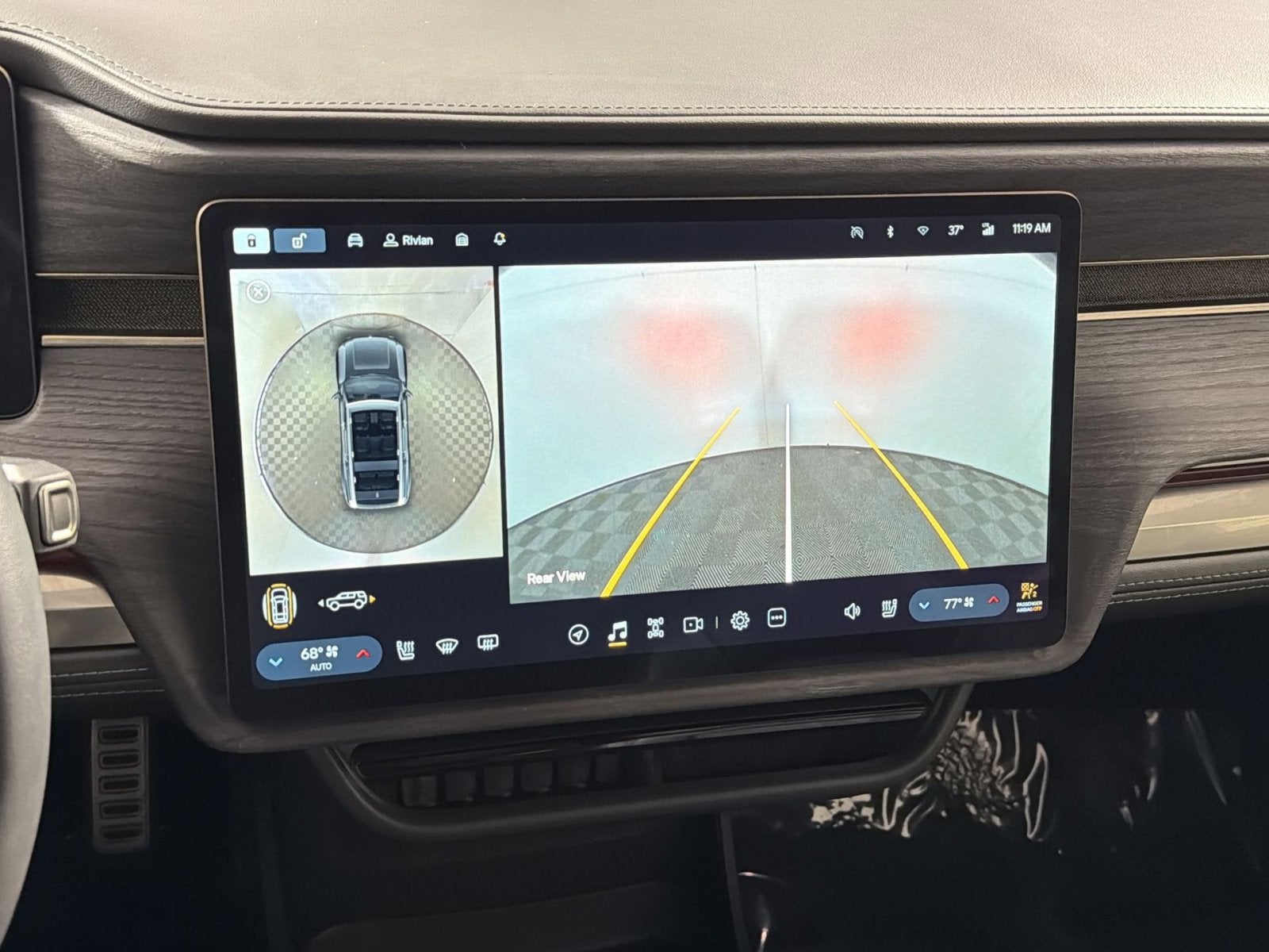 2024 RIVIAN R1S Adventure