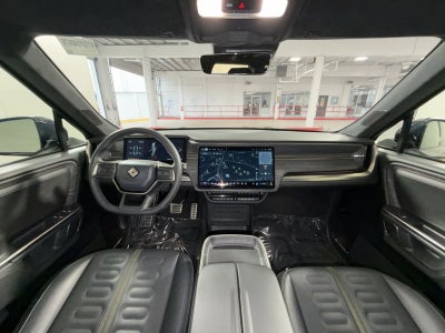 2024 RIVIAN R1S Adventure