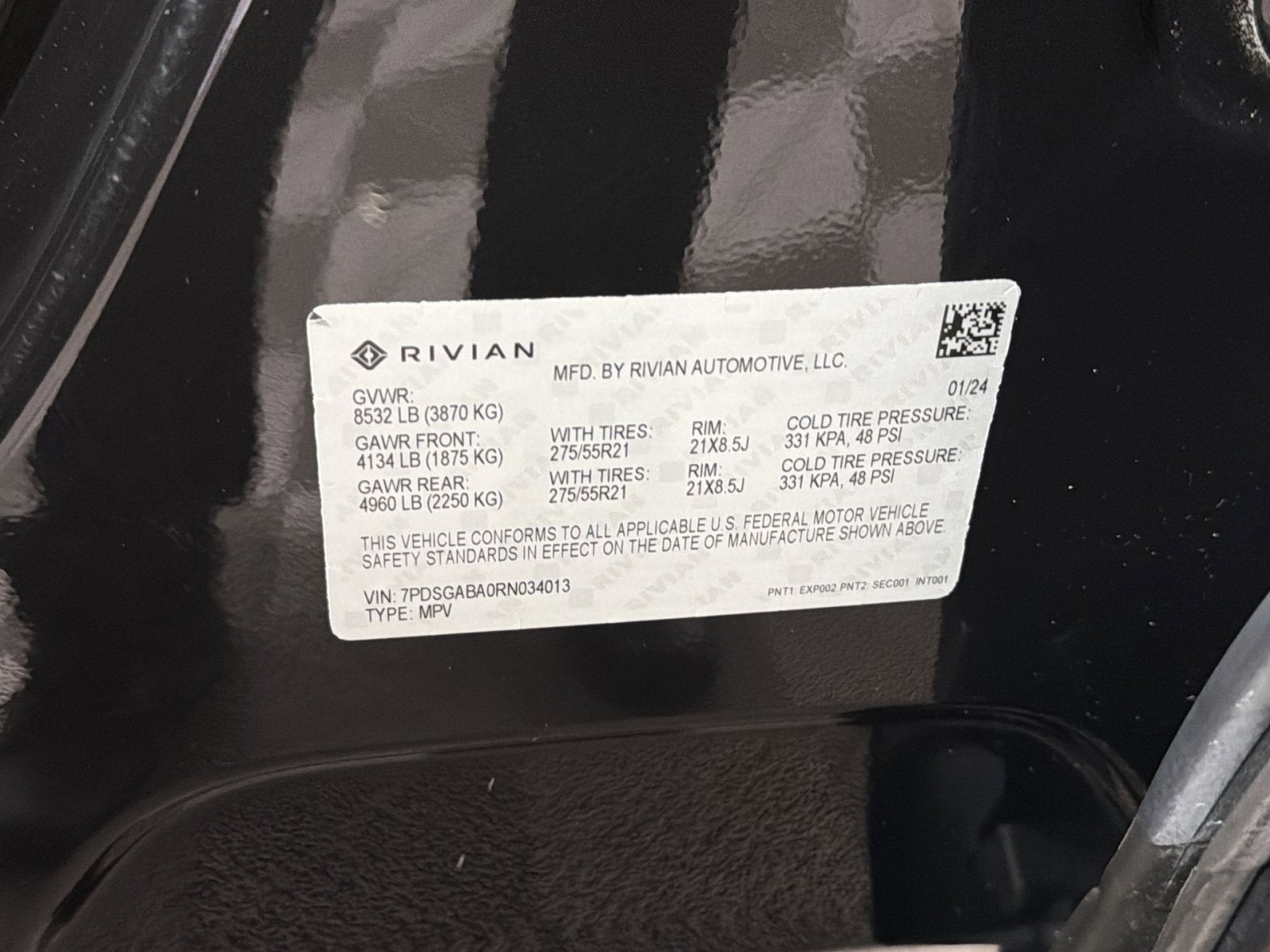 2024 RIVIAN R1S Adventure