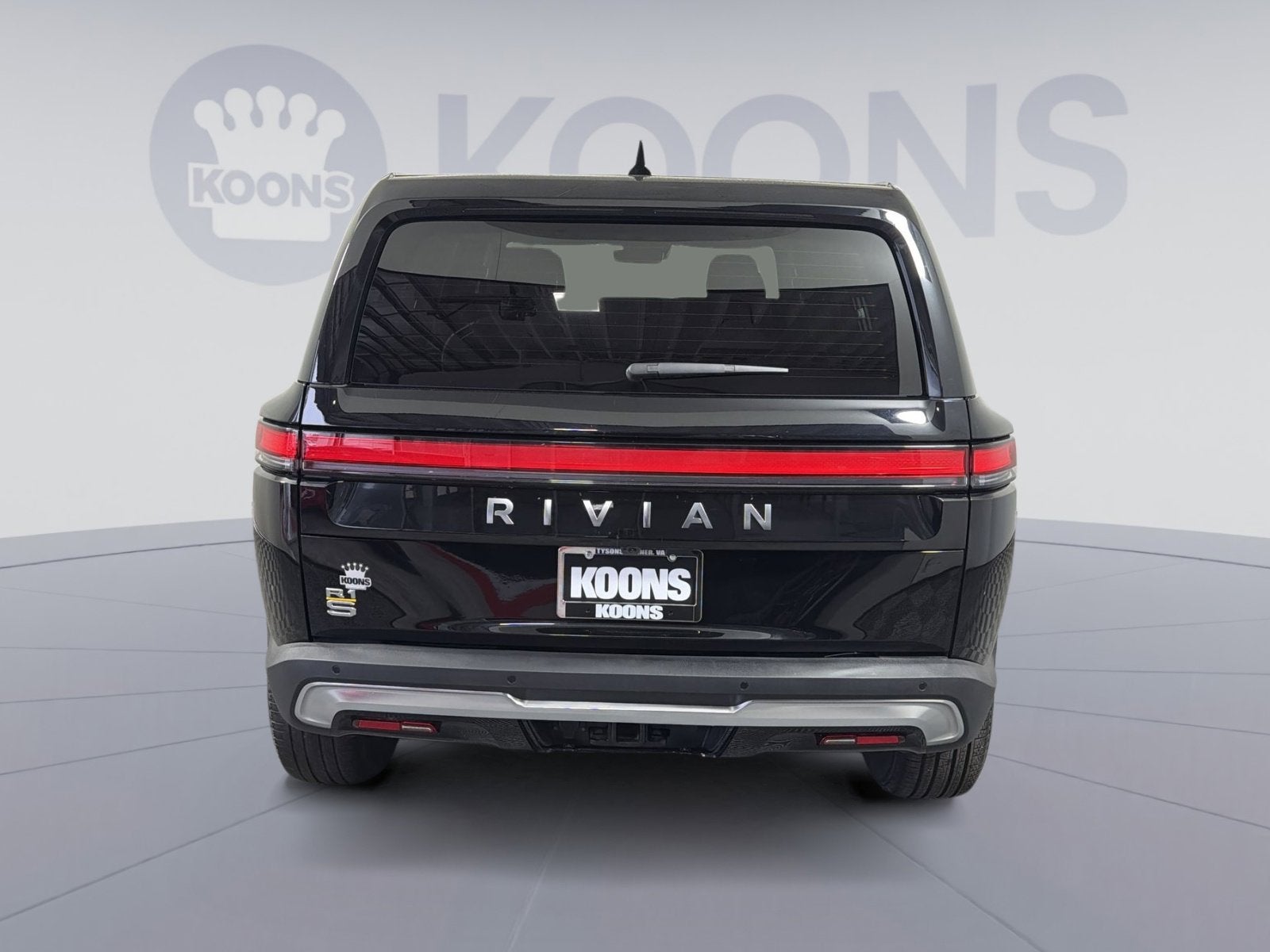 2024 RIVIAN R1S Adventure