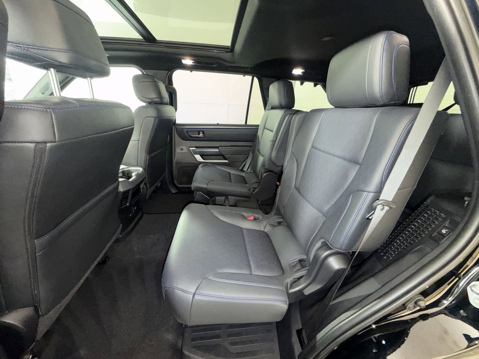 2024 Toyota Sequoia SR5