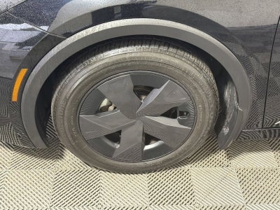 2023 Toyota Prius LE