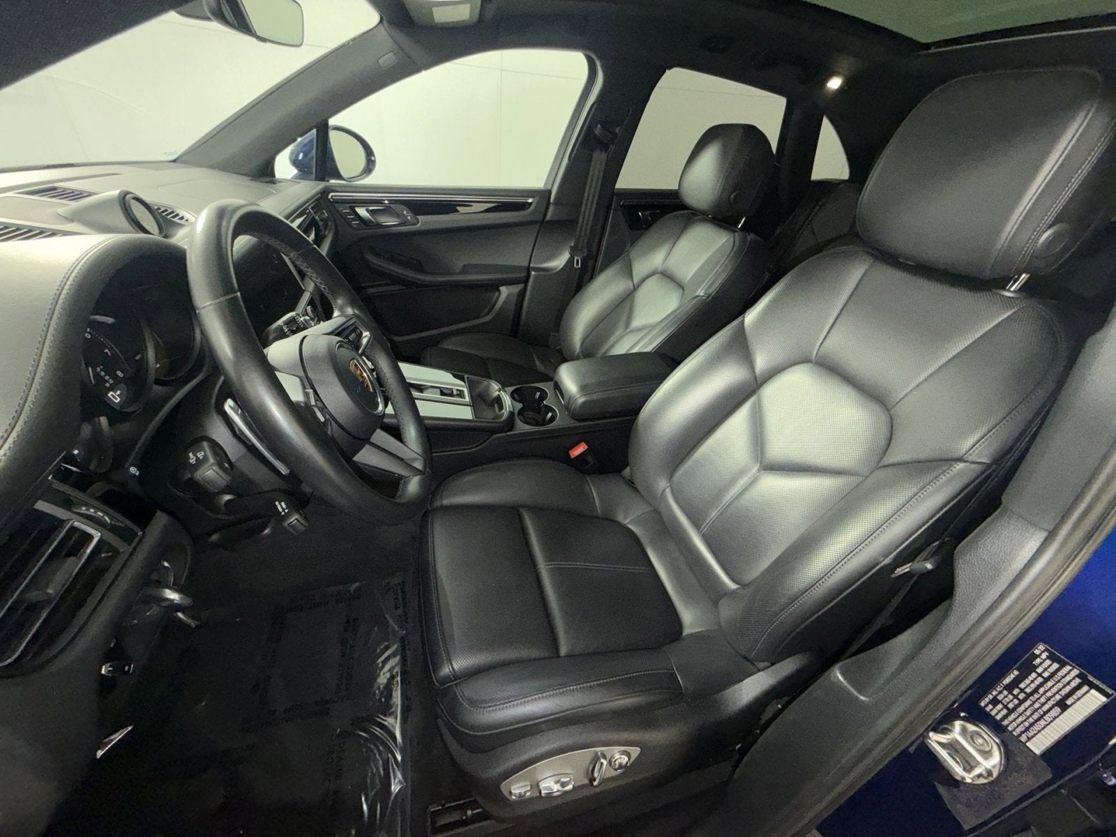 2022 Porsche Macan AWD