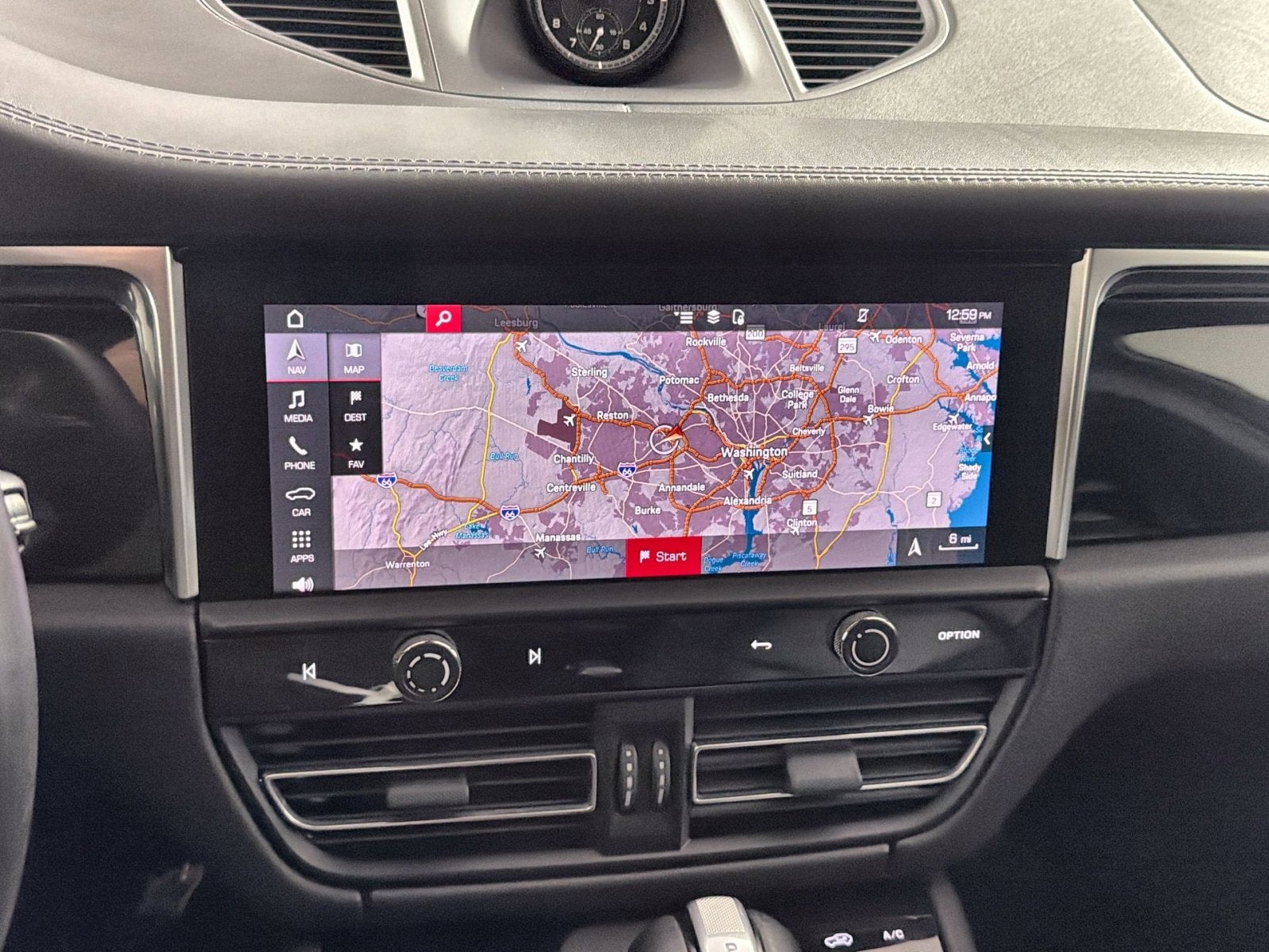 2022 Porsche Macan AWD